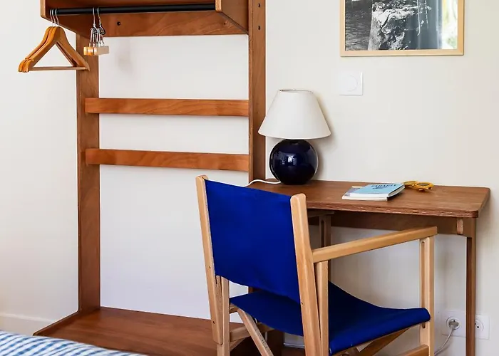 Готель Alfred Port-vieux 3*