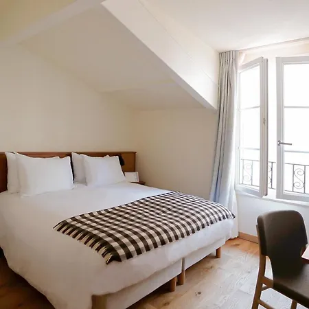 Alfred Port-vieux Szálloda 3*