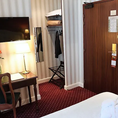 Готель Alfred Port-vieux