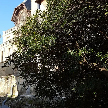 Alfred Port-vieux Готель