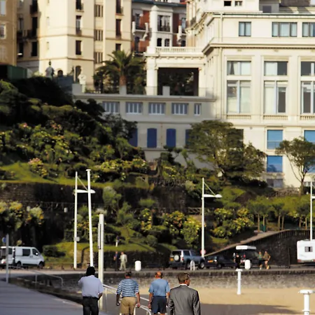 Готель Alfred Port-vieux 3*