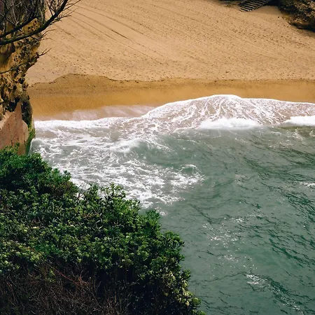 Готель Alfred Port-vieux