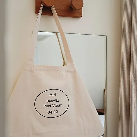 Готель Alfred Port-vieux